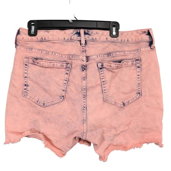 Torrid Pink Acid Wash Stretch Denim Jean Shorts Women's 12 Raw Fringe 33x4.5" - Picture 2 of 10